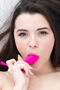 Hayli Sanders VR porn